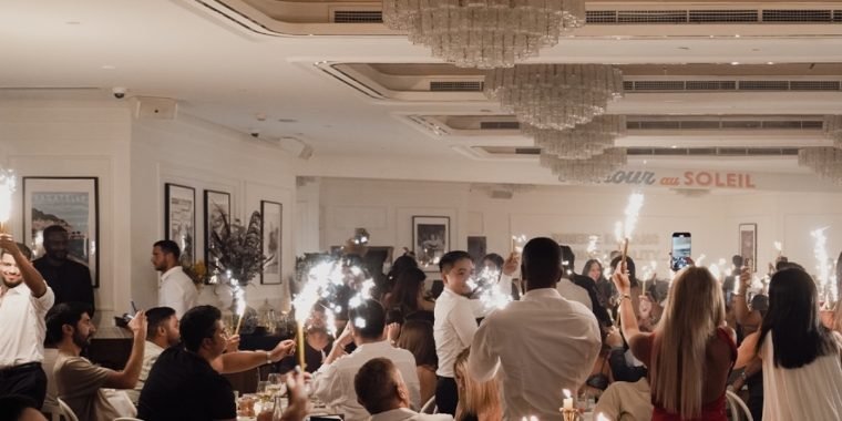 bagatelle Dubai crowd